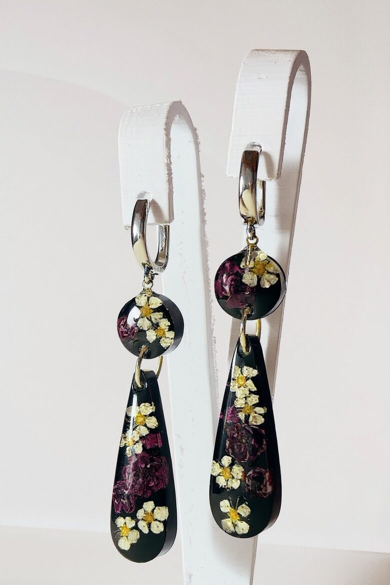 Gari auskari ar ziediem